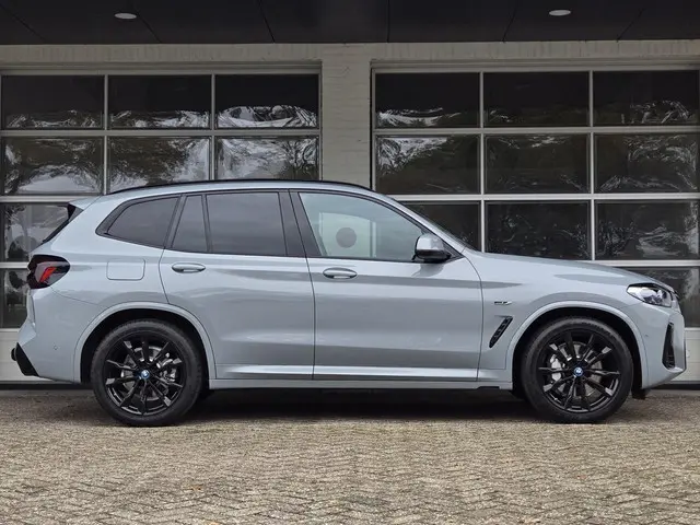BMW X3 xDrive30e 2022 Hybride Benzine 9