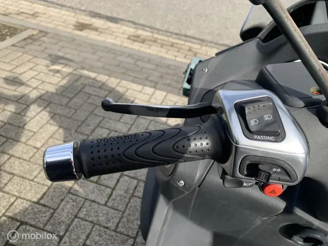 Piaggio MP3 400 LT 24.dkm AUTORIJBEWIJS B 2014 Benzine 5