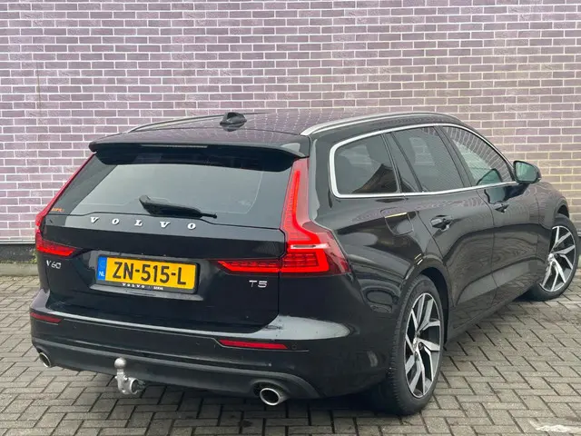 Volvo V60 3