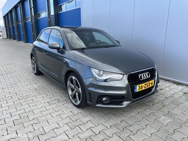 Audi A1 Sportback 1.4 TFSI S line 2013 Benzine 2