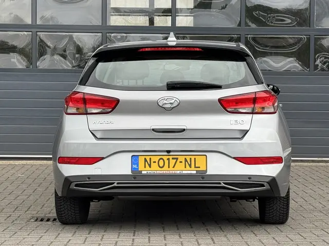 Hyundai i30 1.0 T-GDI MHEV COMFORT SMART 2021 Benzine 16