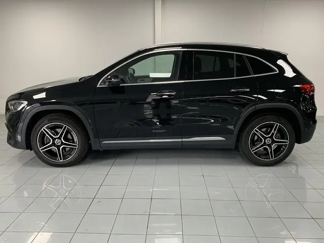 Mercedes-Benz GLA 250 e AMG Line 2023 Hybride Benzine 17