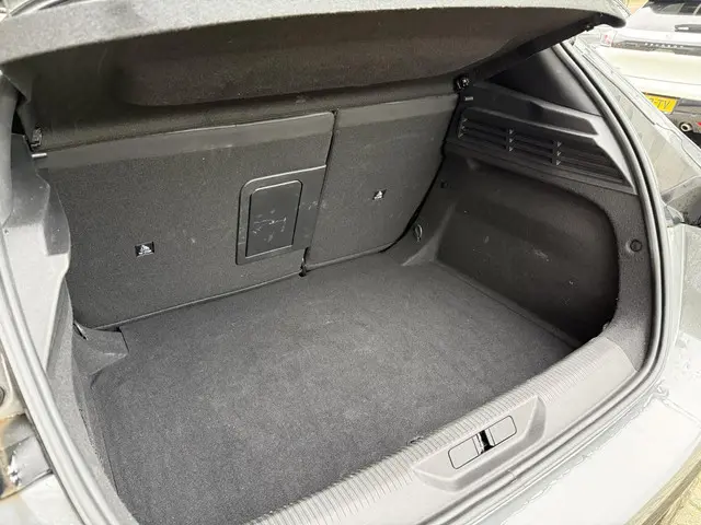 Peugeot 308 1.2T 130pk Allure Pack 2023 Benzine 9