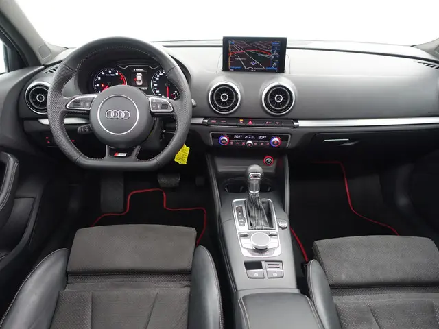 Audi A3 Limousine 1.4 TFSI S-line Aut- 2016 Benzine 7