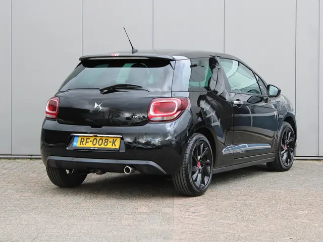 DS DS 3 1.2 PureTech Performance Line 2017 Benzine 6