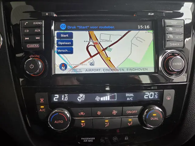 Nissan QASHQAI 1.2 Connect Edition 2015 Benzine 8