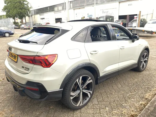Audi Q3 Sportback 45 TFSI quattro S Edition 2020 Benzine 5