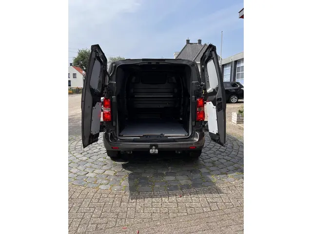 Peugeot Expert 2.0 BlueHDI 145 S&S 2023 Diesel 23