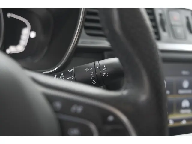 Renault Kadjar TCe 140 Black Edition 2021 Benzine 42