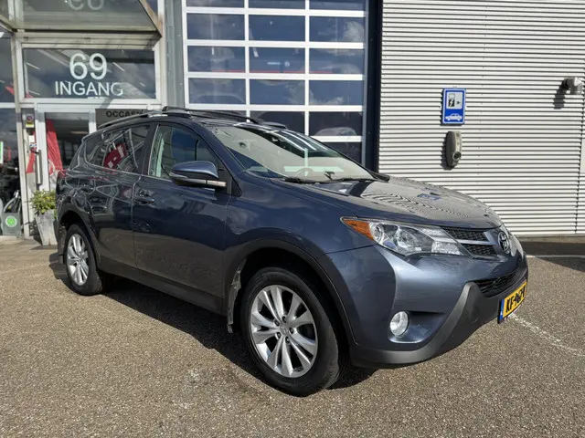 Toyota RAV4 2.5 Limited 4WD Automaat 2013 Benzine 12