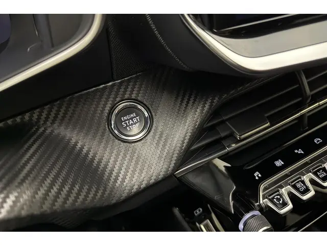 Peugeot 2008 1.2 PureTech Allure Pack 2022 Benzine 23