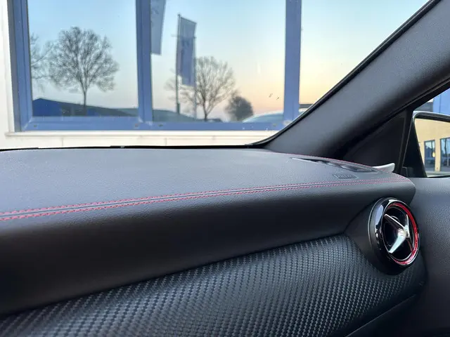 Mercedes-Benz A-Klasse AMG 45 4MATIC 2014 Benzine 19