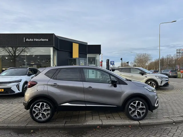 Renault Captur TCe 90 Intens 2017 Benzine 33