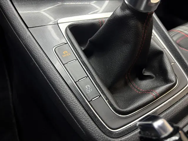 Volkswagen Golf 2.0 GTI 220 PK 2015 Benzine 26