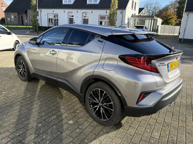 Toyota C-HR 1.8 Hybrid Executive 2020 Hybride Benzine 4