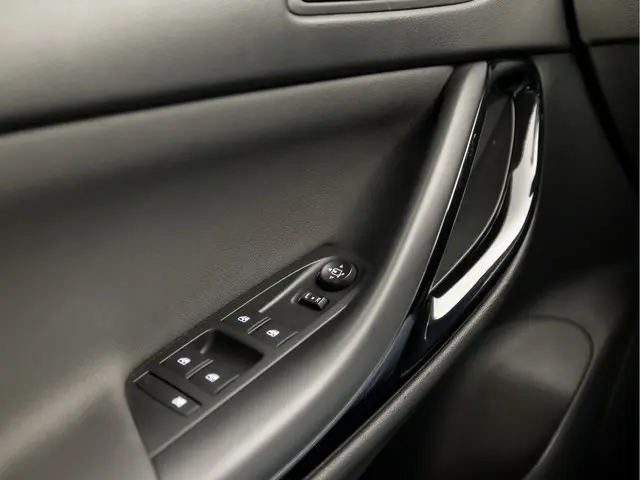 Opel Astra Sports Tourer 1.2 Elegance 2020 Benzine 24