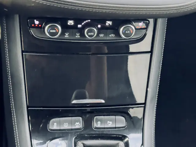 Opel Grandland X 1.2 Turbo Ultimate Automaat 2018 Benzine 8