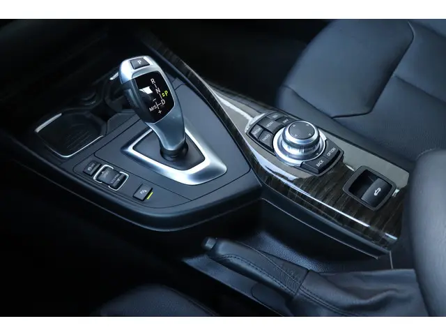 BMW 2 Serie Cabrio 220i M Sport 2015 Benzine 16