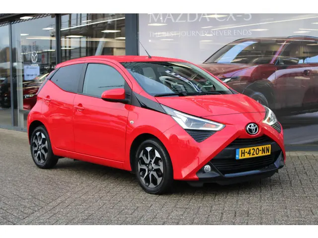 Toyota Aygo 1.0 VVT-i x-joy 2020 Benzine 4