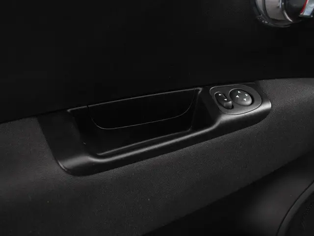 Fiat 500 1.0 Hybrid Dolcevita Finale 2024 Benzine 12