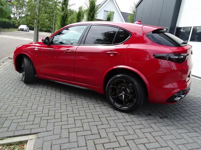 Alfa Romeo Stelvio 2.9 V6 AWD Quadrifoglio 2018 Benzine 4