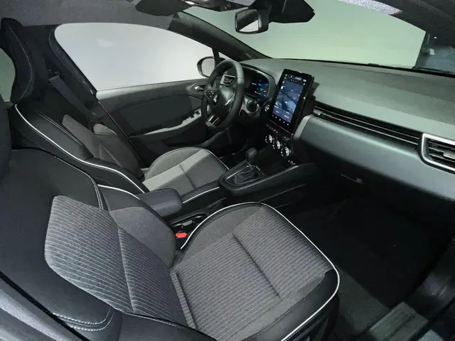 Mitsubishi Colt 1.6 HEV Intense+ 2025 Hybride Benzine 30