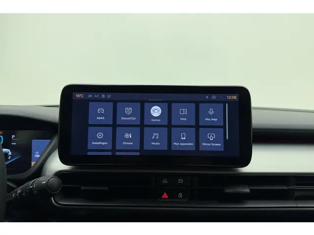 Jeep Avenger 1.2 e-Hybrid Summit 2025 Hybride Benzine 27