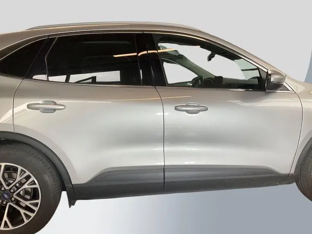 Ford Kuga 2.5 PHEV Titanium X 2020 Hybride Benzine 2