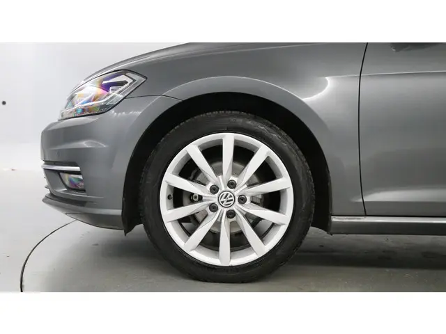 Volkswagen Golf 1.0 TSI 110pk Highline 2017 Benzine 11