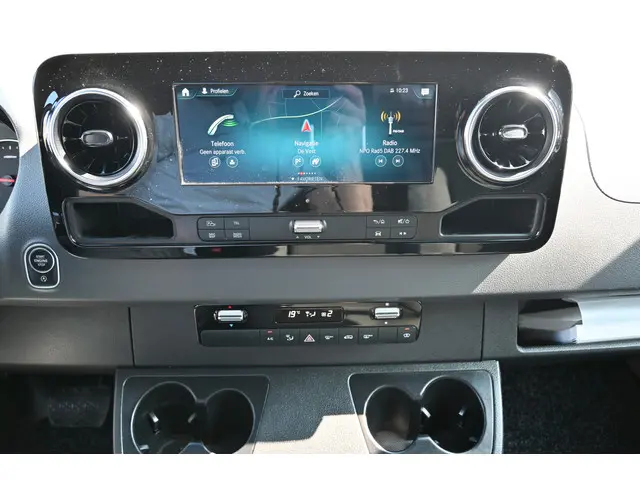 Mercedes-Benz Sprinter 319 CDI 3.0 V6 L2H2 2021 Diesel 5