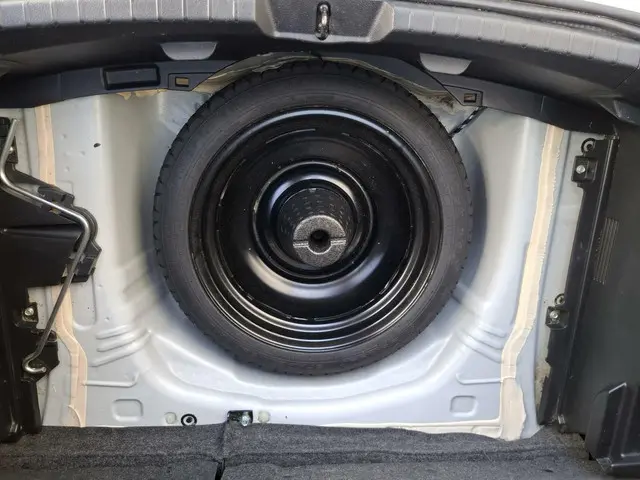 Toyota Yaris 1.5 Hybrid 2017 Hybride Benzine 35