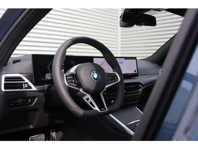 BMW 3 Serie Touring 330e 2025 Hybride Benzine 16