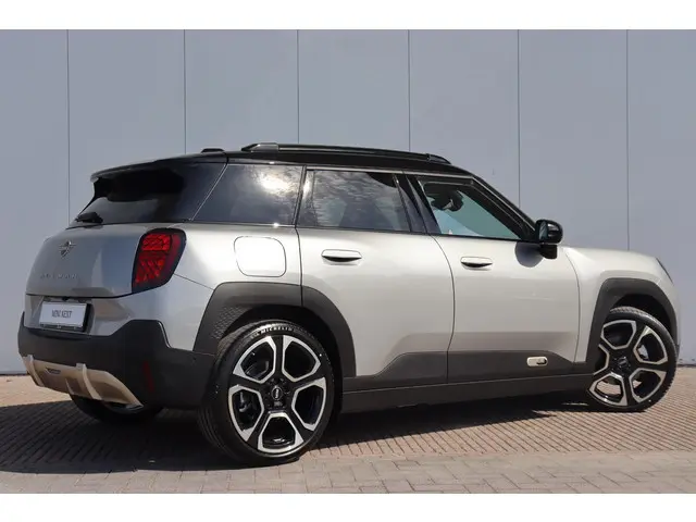 MINI Aceman E | Favoured M 2025 Elektrisch 6