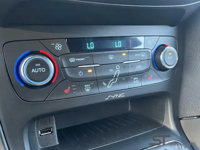 Ford Focus Wagon 2.0 ST-3|Uniek|ALERT 2015 Benzine 23