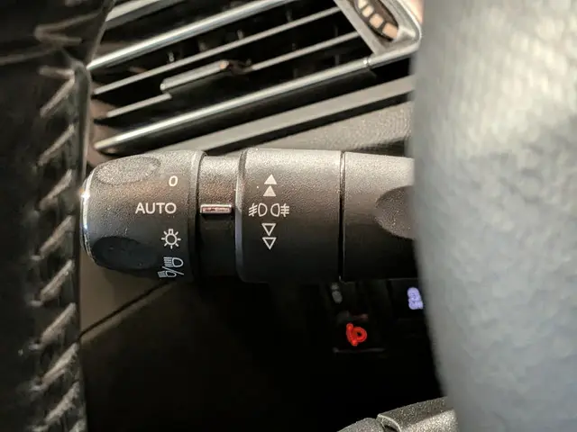 Peugeot 308 1.2 VTi Active 2014 Benzine 19