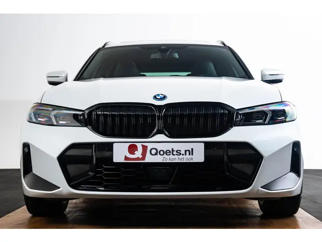 BMW 3 Serie Touring 330e xDrive 2023 Hybride Benzine 20