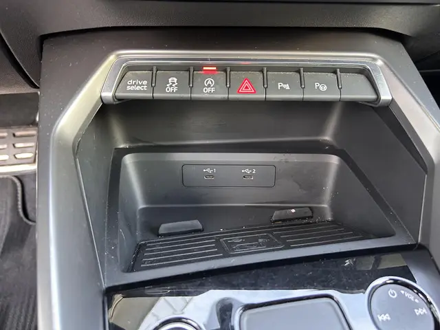 Audi A3 Sportback 30 TFSI S edition 2023 Benzine 19