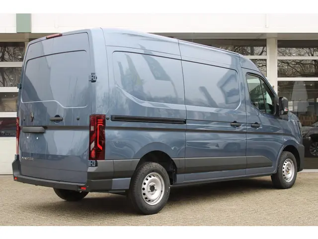 Renault Master T35 2.0 dCi 130 L2H2 Start 2024 Diesel 6