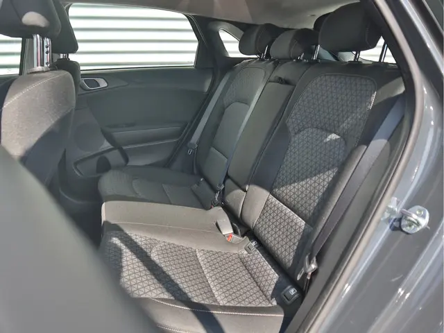 Kia Ceed 1.0 T-GDi DynamicLine 2021 Benzine 22