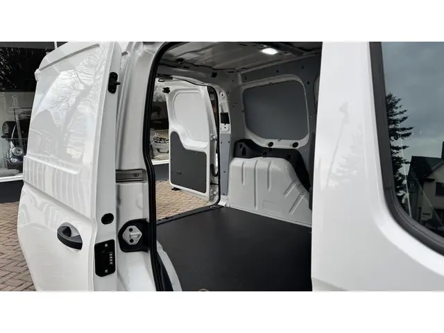 Volkswagen Caddy Cargo 2.0 TDI Trend 2024 Diesel 12