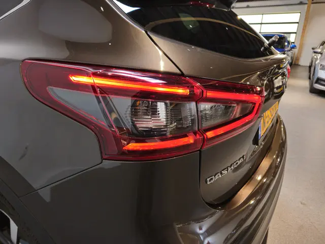 Nissan QASHQAI 1.3 DIG-T Premium Edition 2021 Benzine 33