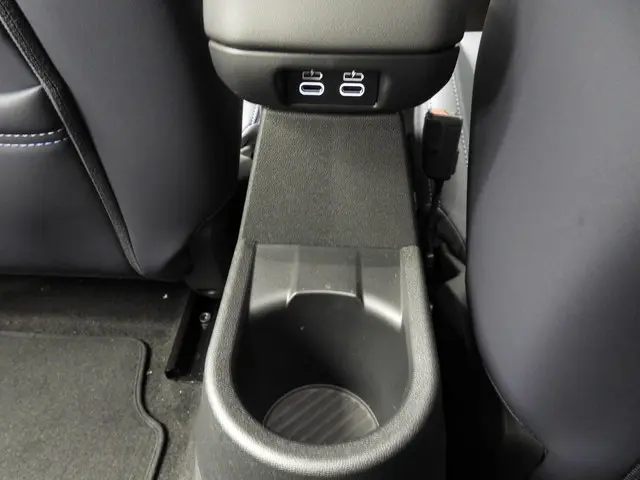 MINI 5-Deurs Cooper C 2024 Benzine 20