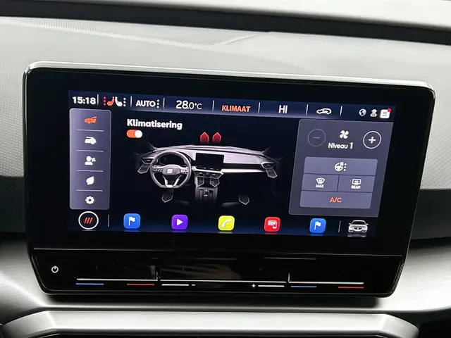 SEAT Leon 1.0 eTSI 110pk FR Business DSG 2023 Benzine 28