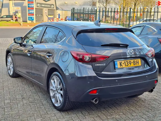 Mazda 3 2.0 GT-M Head Up Navi Pdc Clima 2015 Benzine 2