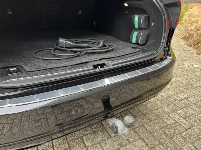 Volvo V90 T8 AWD R-Design 2021 Hybride Benzine 15