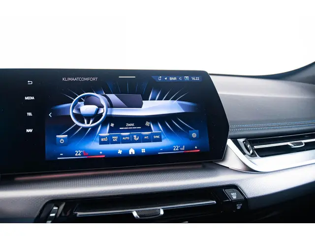 BMW X1 xDrive25e 2024 Hybride Benzine 37