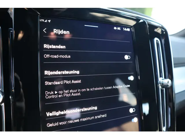 Volvo XC40 2.0 B4 Plus Dark 2025 Benzine 26