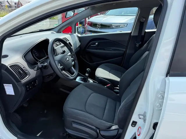Kia Rio 1.2 CVVT Comfort Pack 2013 Benzine 6