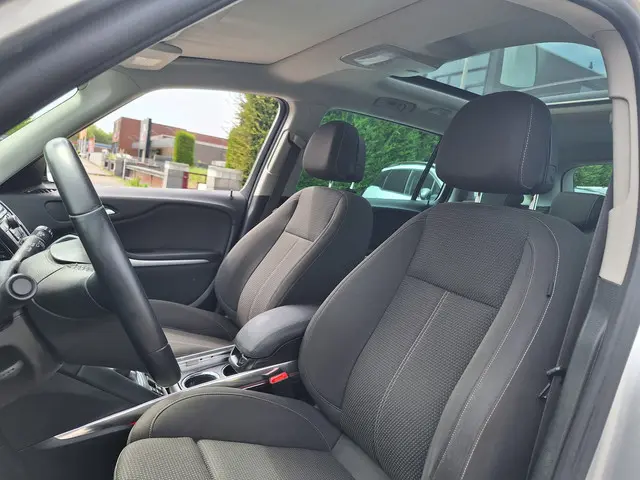 Opel Zafira Tourer 1.4 Business+ 5P 2015 Benzine 13