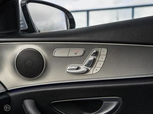 Mercedes-Benz E-Klasse 200 Ambition 2016 Benzine 41